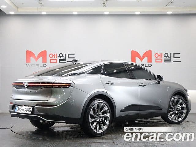 Toyota Crown Crossover 2025 — ფოტო 19/20