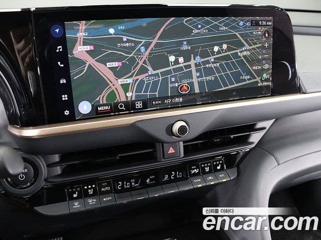 Toyota Crown Crossover 2025 — ფოტო 18/20