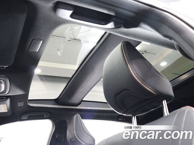 Toyota Crown Crossover 2025 — ფოტო 16/20