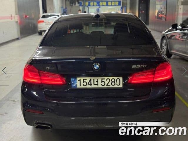 BMW 5 Series 2018 — ფოტო 2/6