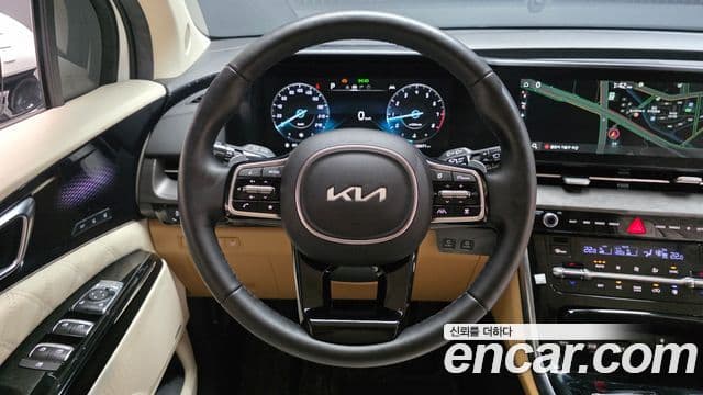 Kia Carnival 2023 — Photo 23/34