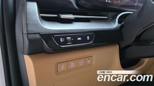Kia Carnival 2023 — Photo 7/34