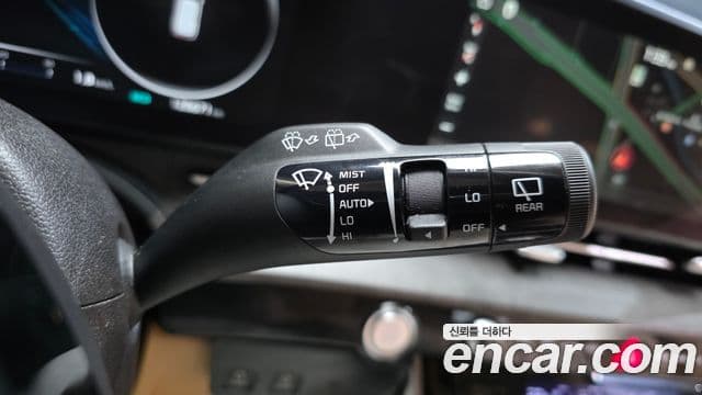 Kia Carnival 2023 — Photo 22/34