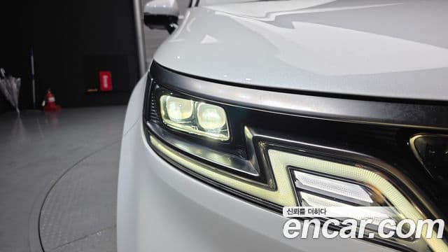 Kia Carnival 2023 — Photo 8/34