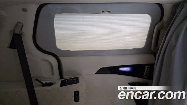 Kia Carnival 2023 — Photo 21/34