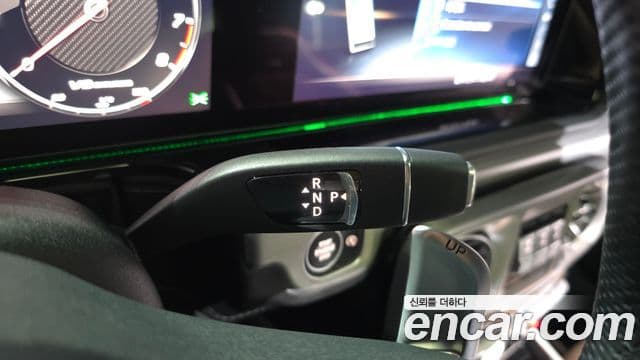Mercedes-Benz G-Class 2020 — Photo 13/20