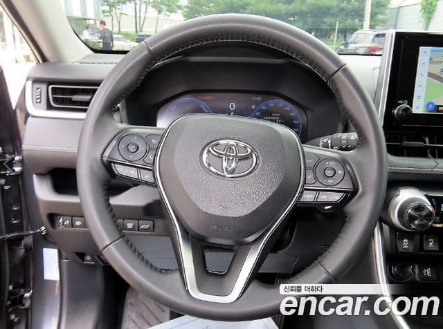 Toyota RAV4 2025 — ფოტო 7/20