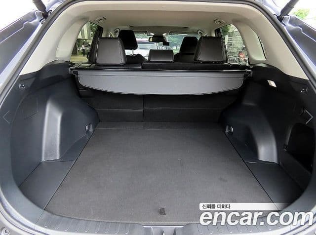 Toyota RAV4 2025 — ფოტო 17/20