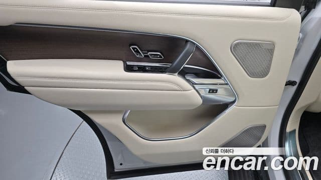 Land Rover Range Rover 2022 — Photo 3/36