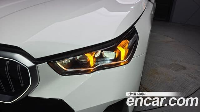 BMW 5 Series 2025 — ფოტო 23/37