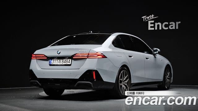 BMW 5 Series 2024 — Şəkil 1/20