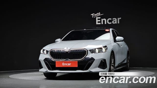 BMW 5 Series 2024 — Şəkil 2/20