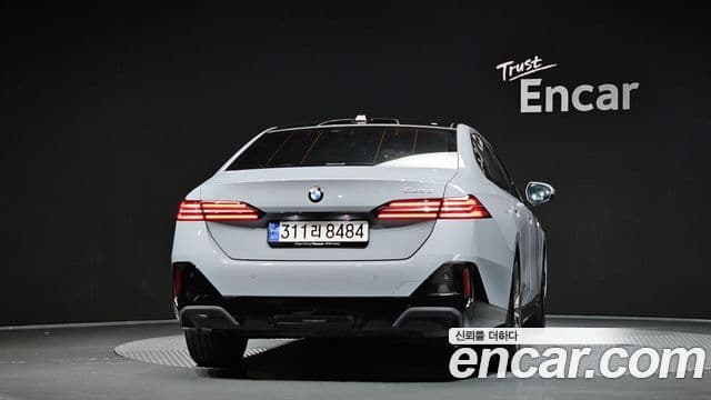 BMW 5 Series 2024 — Şəkil 3/20