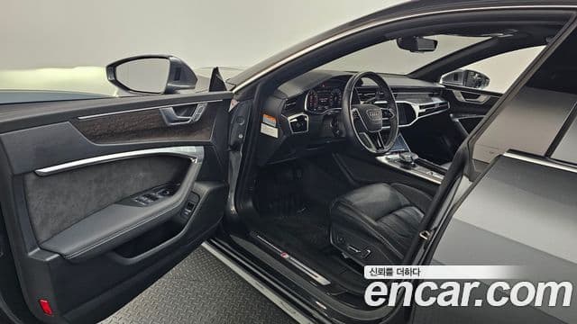 Audi A7 2021 — Şəkil 10/20