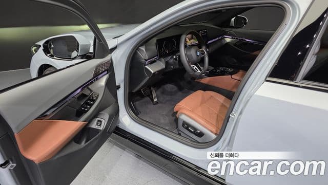 BMW 5 Series 2025 — Photo 3/20