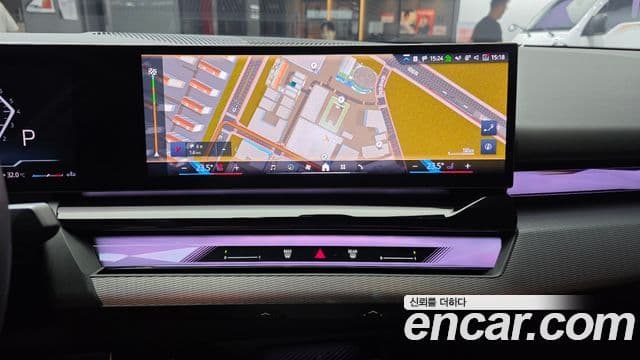 BMW 5 Series 2025 — Photo 9/20