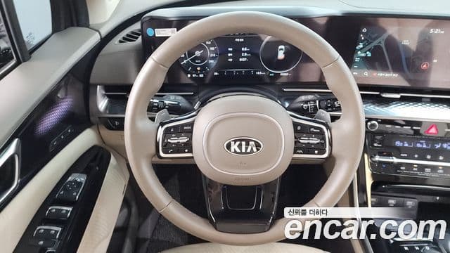 Kia Carnival 2021 — Фото 13/20