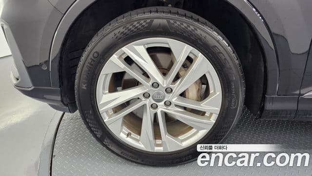Audi Q7 2021 — фото 5 из 20