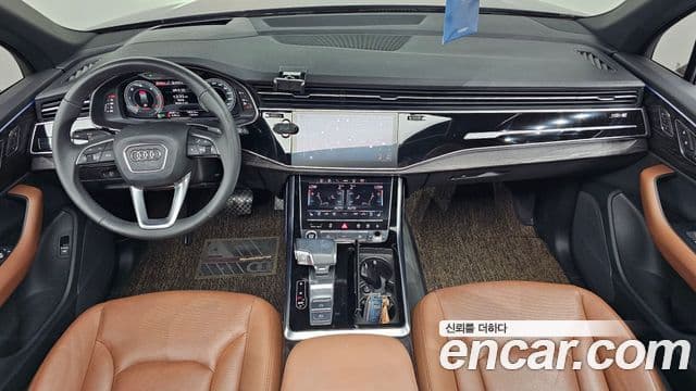 Audi Q7 2021 — ფოტო 7/20