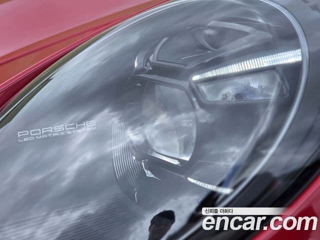 Porsche 911 2021 — фото 19 из 20