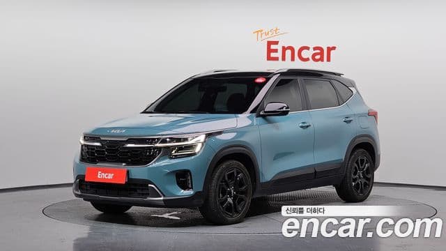 Kia Seltos 2023 — ფოტო 1/20