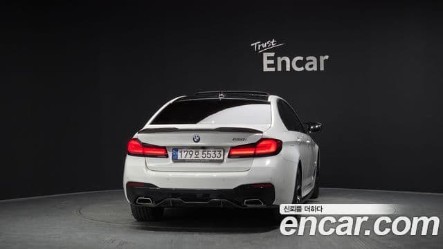 BMW 5 Series 2022 — ფოტო 4/20