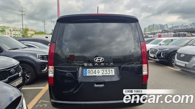 Hyundai Staria 2023 — ფოტო 1/15