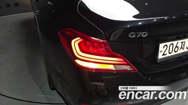 Genesis G70 2019 — Şəkil 24/39