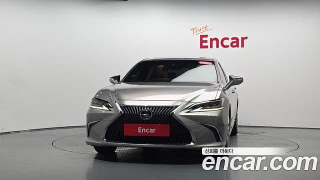 Lexus ES300h 2021 — ფოტო 3/20