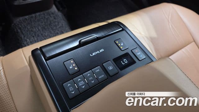 Lexus ES300h 2021 — ფოტო 19/20