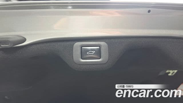 Lexus ES300h 2021 — Şəkil 29/31