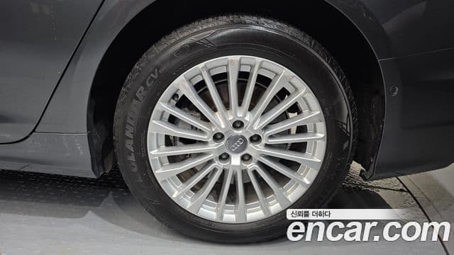 Audi A6 2020 — ფოტო 8/30