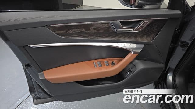 Audi A6 2020 — ფოტო 26/30