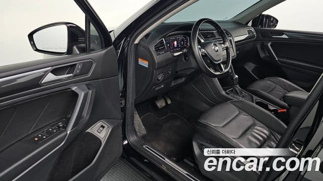 Volkswagen Tiguan Allspace 2020 — Фото 10/20