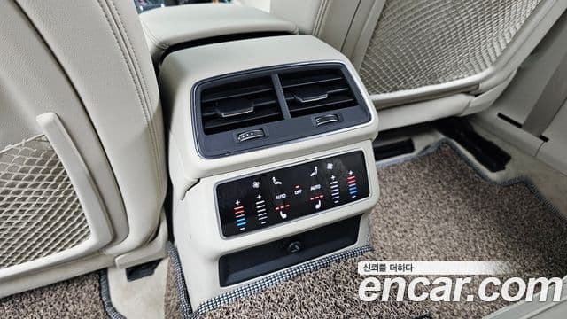 Audi A6 2021 — Şəkil 18/20