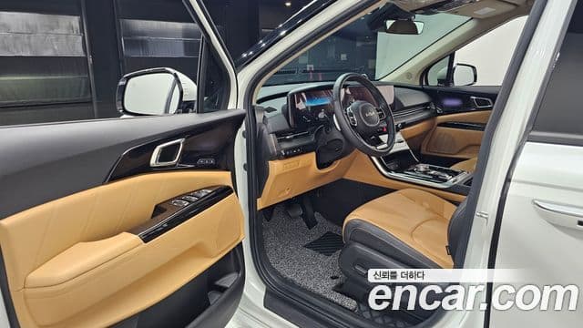 Kia Carnival 2023 — Фото 10/20