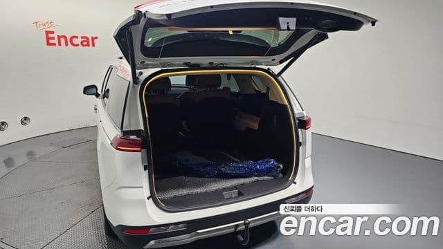 Kia Carnival 2023 — Фото 20/20