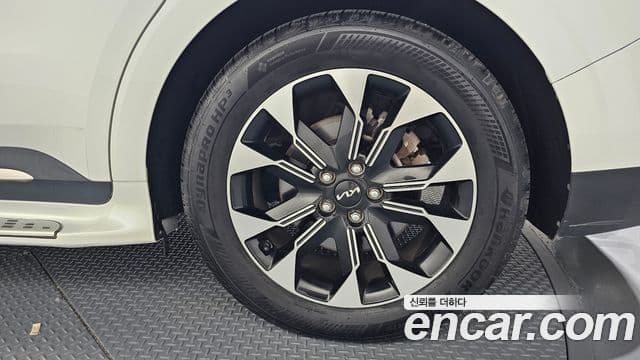 Kia Carnival 2023 — Photo 10/36