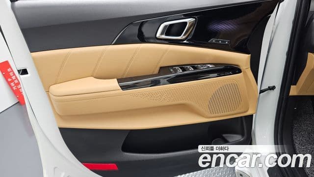 Kia Carnival 2023 — Photo 33/36