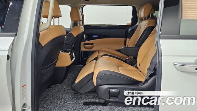 Kia Carnival 2023 — Photo 36/36