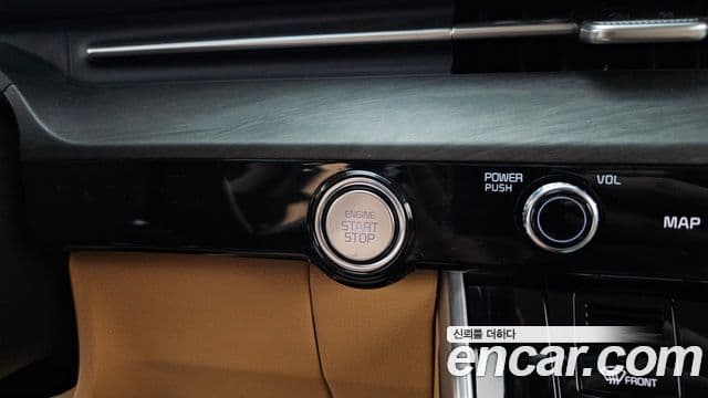 Kia Carnival 2023 — Photo 11/36