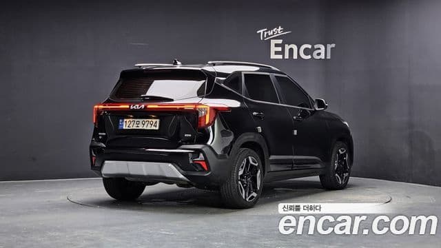 Kia Seltos 2023 — Şəkil 2/20