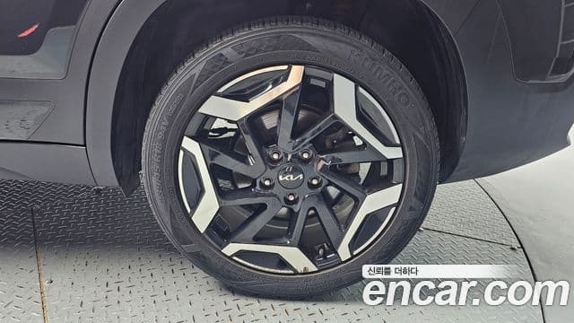 Kia Seltos 2023 — Şəkil 5/20