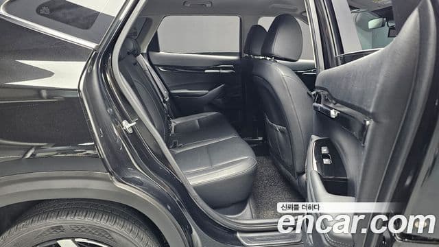Kia Seltos 2023 — Şəkil 12/20