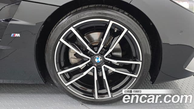 BMW Z4 2021 — Photo 8/30