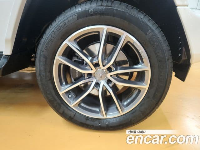 Mercedes-Benz G-Class 2024 — Photo 15/19