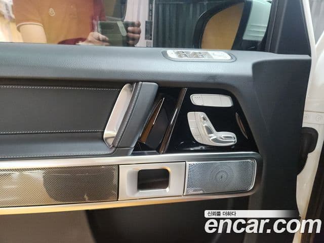Mercedes-Benz G-Class 2024 — Photo 8/19