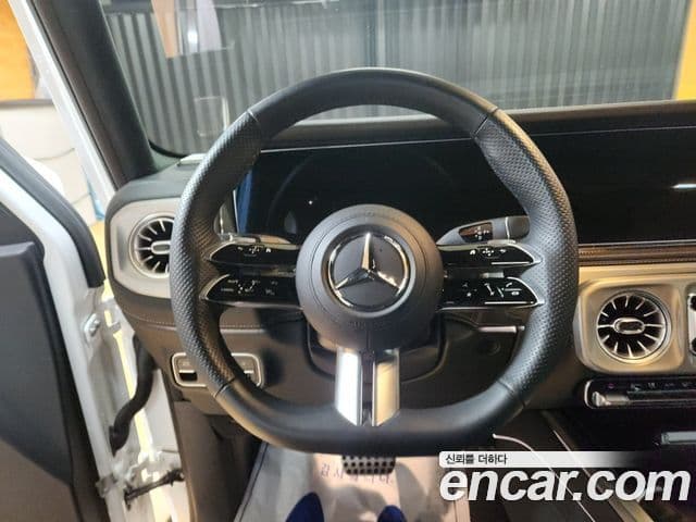 Mercedes-Benz G-Class 2024 — Photo 3/19
