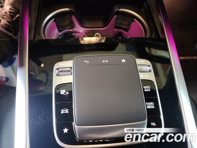 Mercedes-Benz G-Class 2024 — Photo 6/19