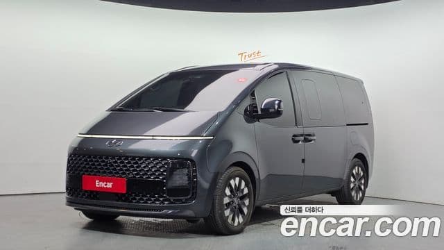 Hyundai Staria 2021 — Фото 1/20